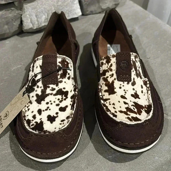 Ariat Cruiser Cow Print Chocolate Chip,Suede, Spotted Hair,EVA midsole,Duratread - Picture 2 of 11